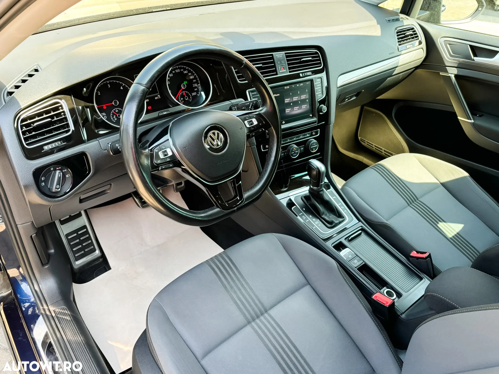 Volkswagen Golf 2.0 TDI BlueMotion Technology DSG Allstar - 15