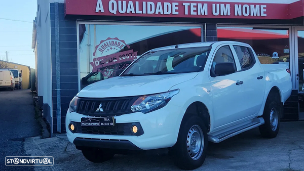 Mitsubishi L200 2.4 DI-D CD Invite 2WD