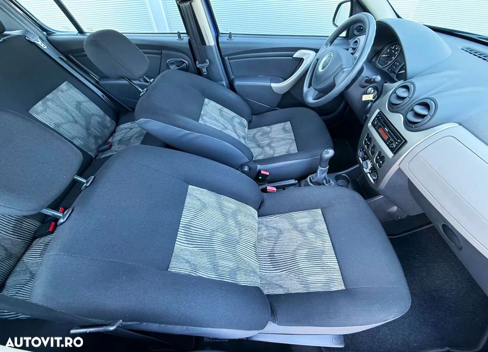 Dacia Sandero 1.2 16V - 17