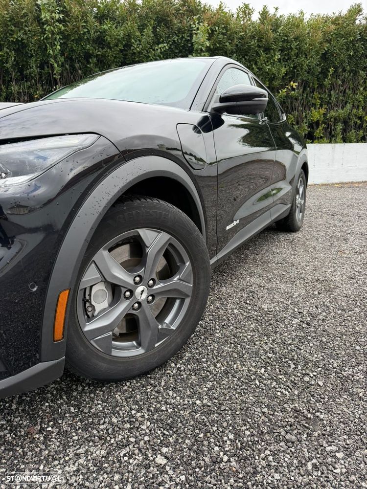 Ford Mustang Mach-E Standard - 21