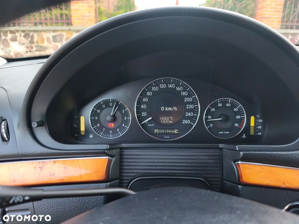 Mercedes-Benz Klasa E 230 7G-TRONIC Elegance - 21