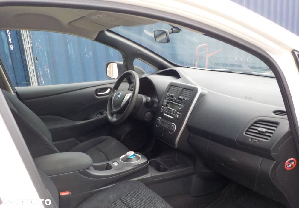 Nissan Leaf - 13
