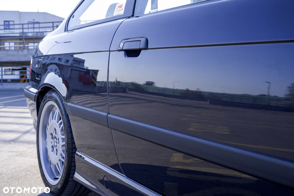 BMW Seria 3 316i - 34