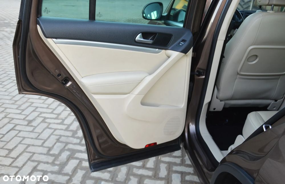 Volkswagen Tiguan - 32