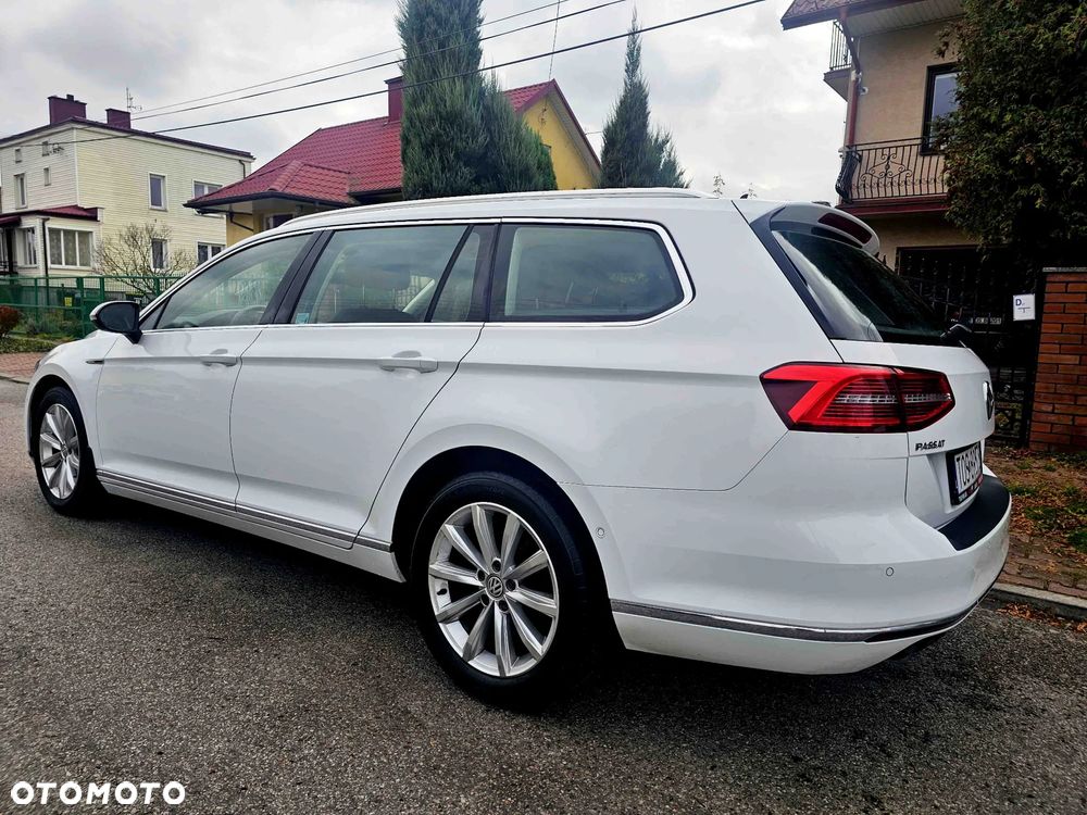 Volkswagen Passat Variant 2.0 TDI SCR 4Motion DSG Highline - 6