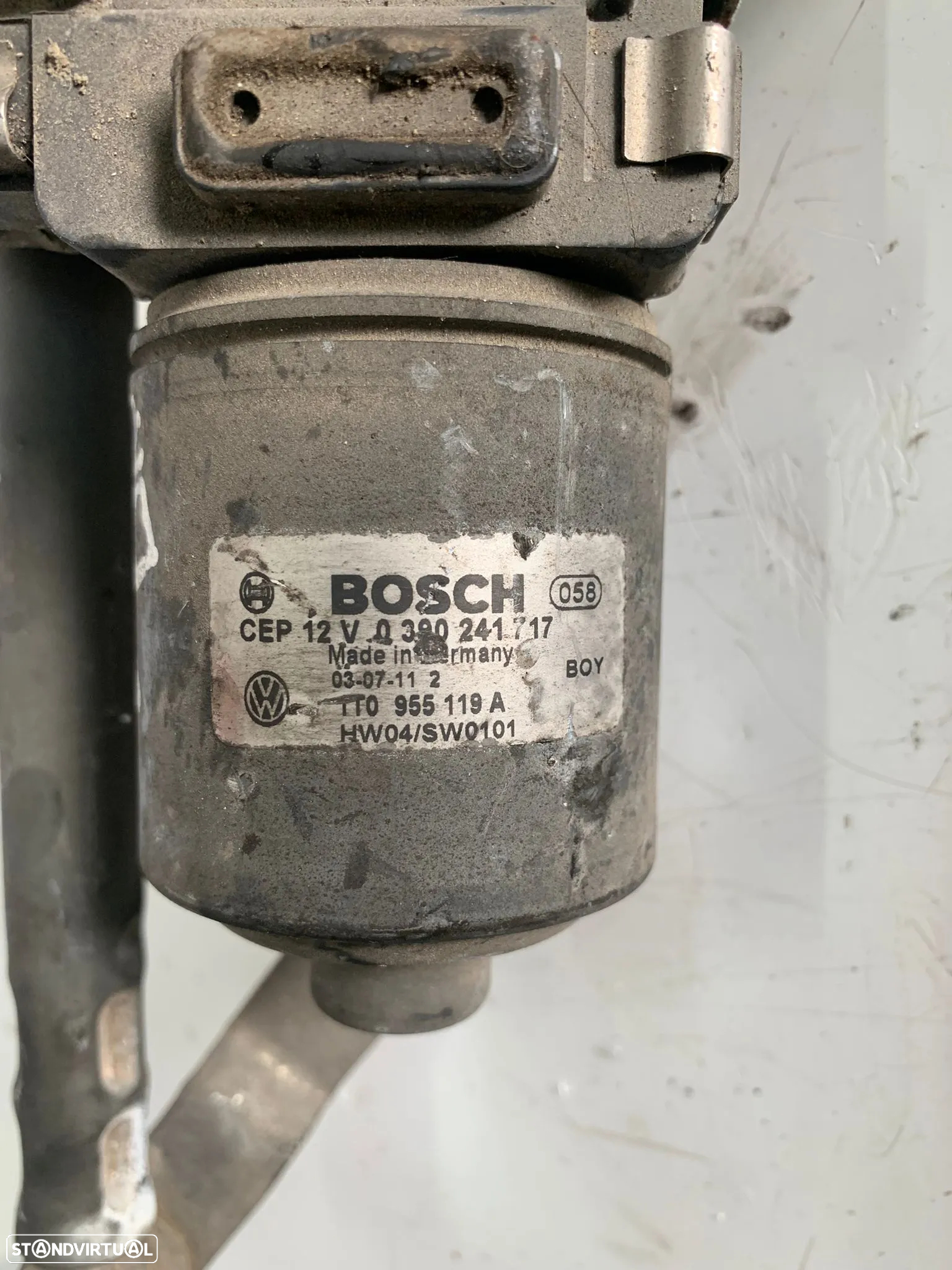 Motor e mecanismo do limpa para-brisas VW Golf V / Touran — Bosch 1T0 955 119 A - 3