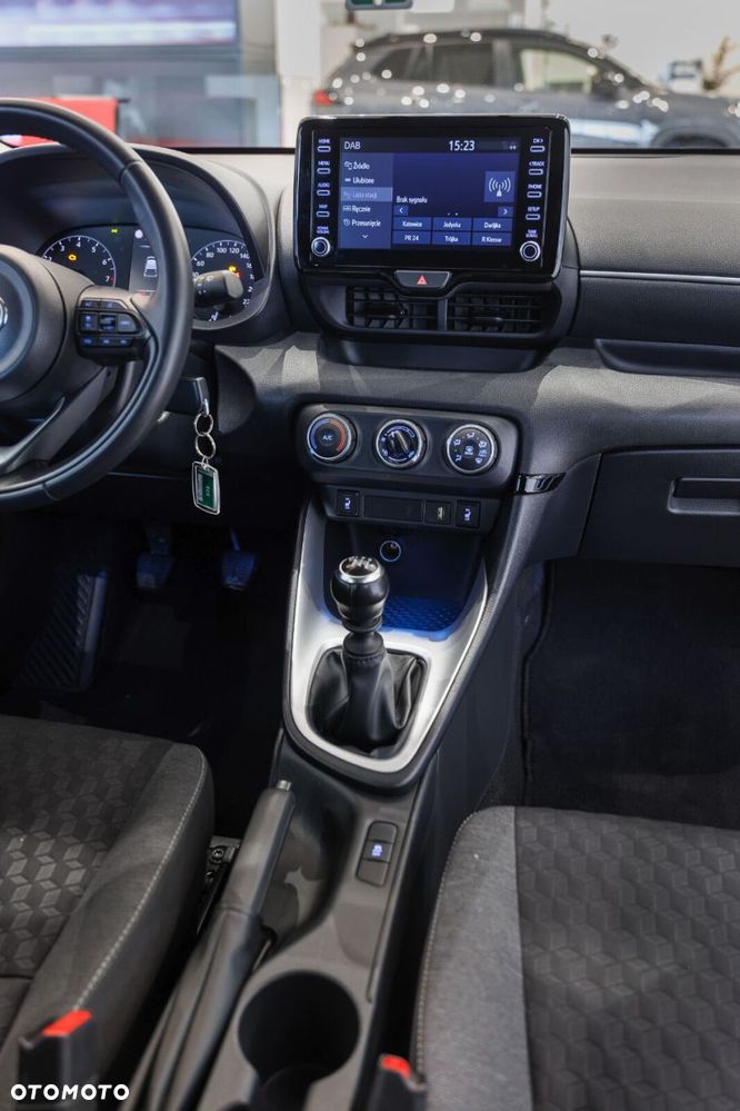 Toyota Yaris - 30