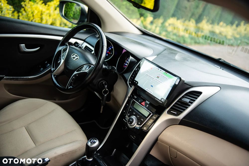 Hyundai i30 1.6 Comfort - 39