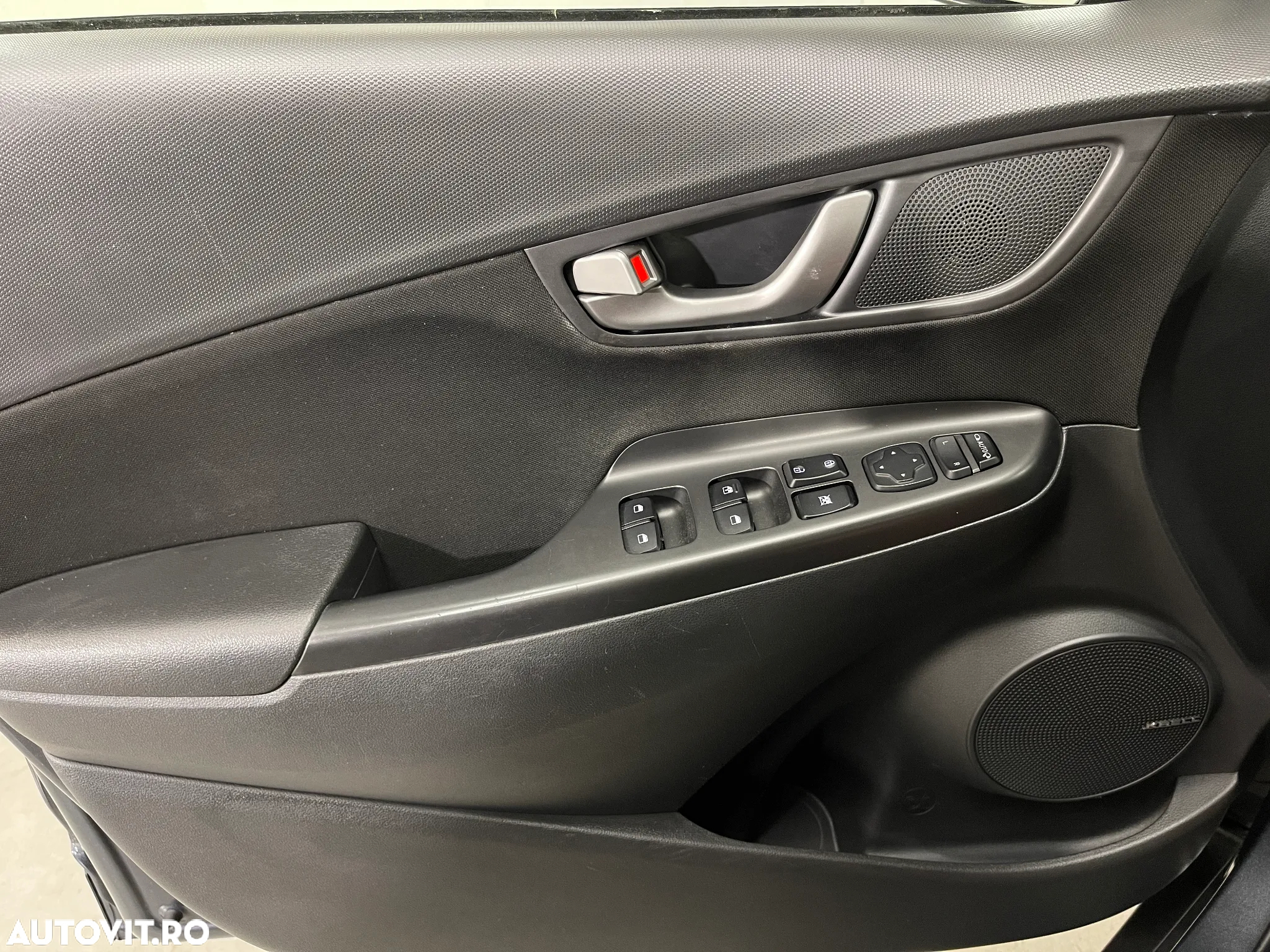 Hyundai KONA 1.6 CRDi DCT Premium - 23