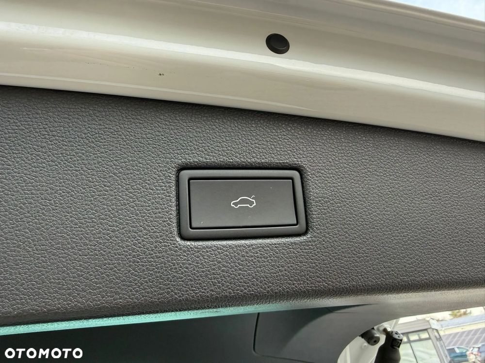 Volkswagen Tiguan 2.0 TDI SCR 4Mot Elegance DSG - 17