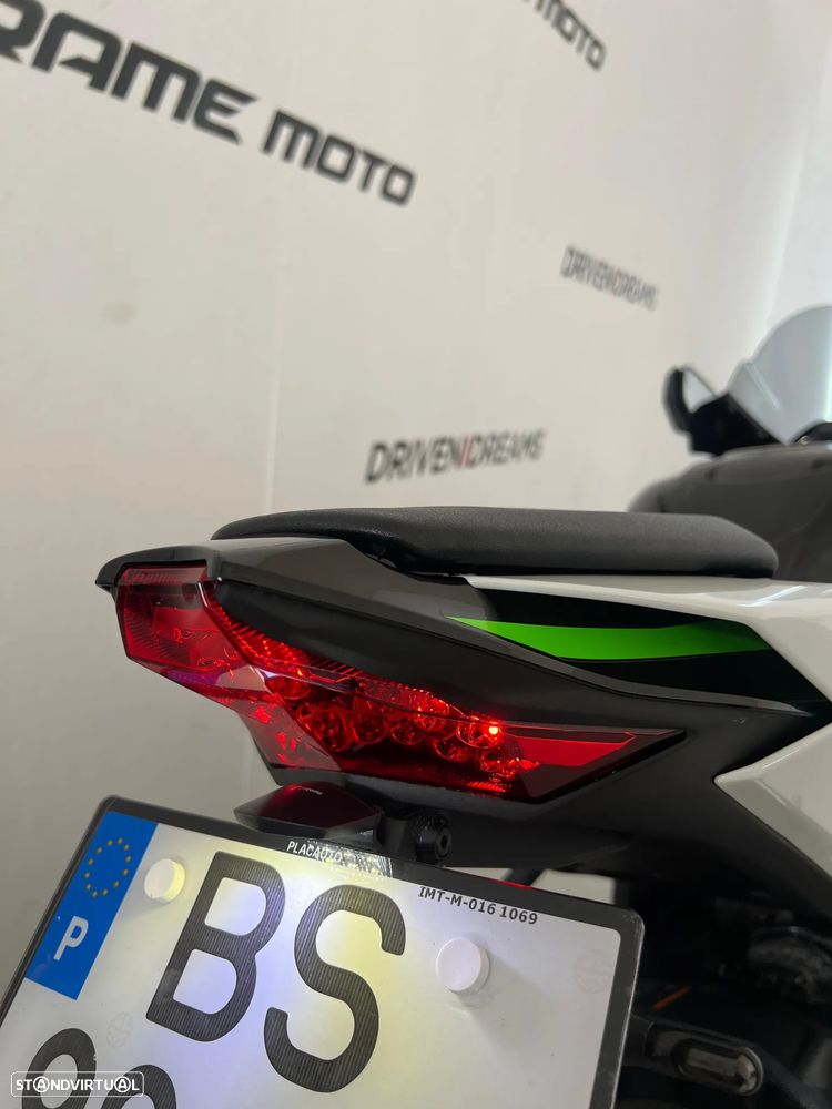 Kawasaki Ninja ZX10R - 15