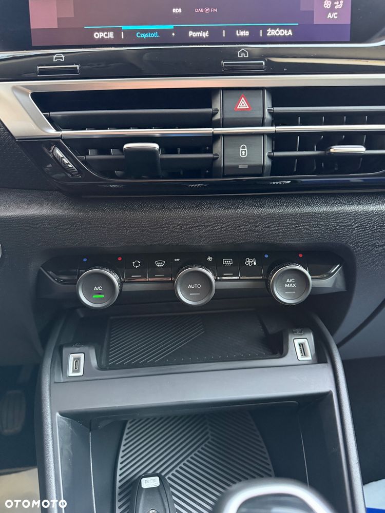 Citroën C4 PureTech 130 Stop&Start C-SERIES - 22