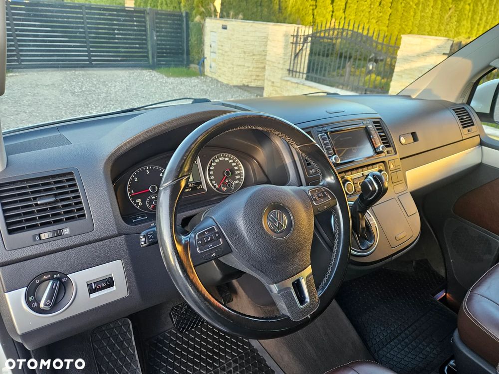 Volkswagen Multivan - 16