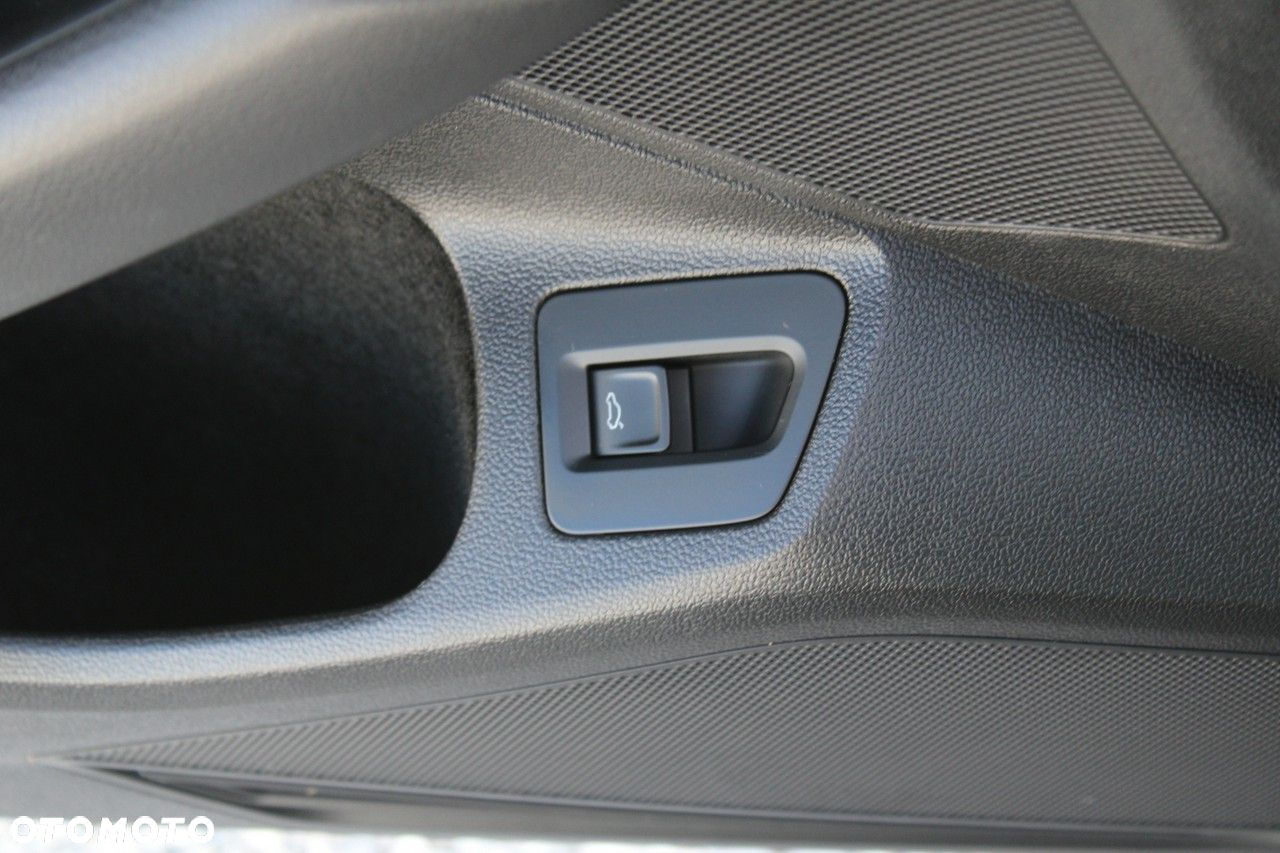 Volkswagen Passat - 16