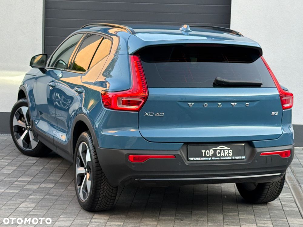 Volvo XC 40 B3 B DKG Ultra Black Edition - 28