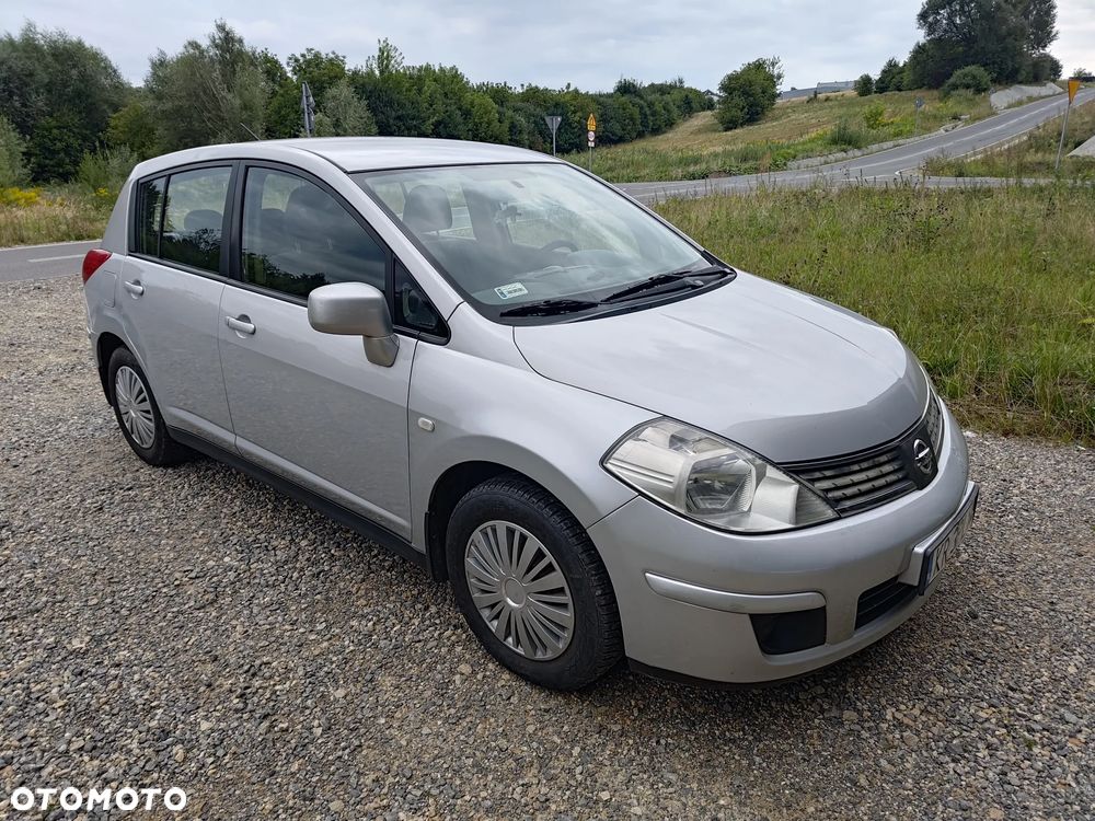 Nissan Tiida 1.6 Tekna - 1