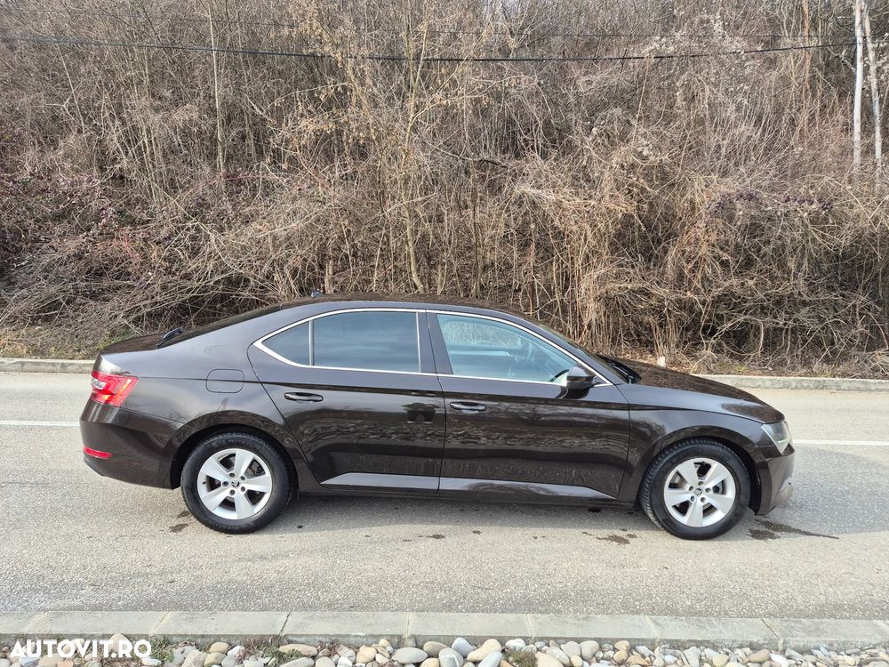 Skoda Superb 1.6 TDI DSG Style - 27