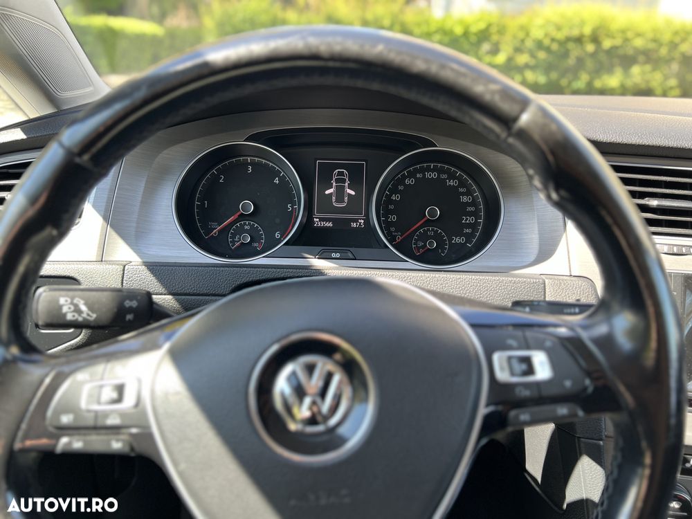 Volkswagen Golf 1.6 TDI BlueMotion Technology Comfortline - 13