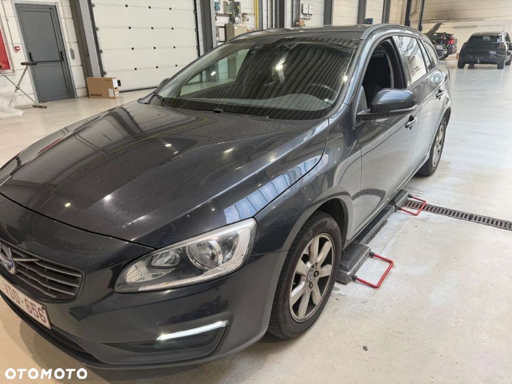 Volvo V60 D3 Kinetic - 1