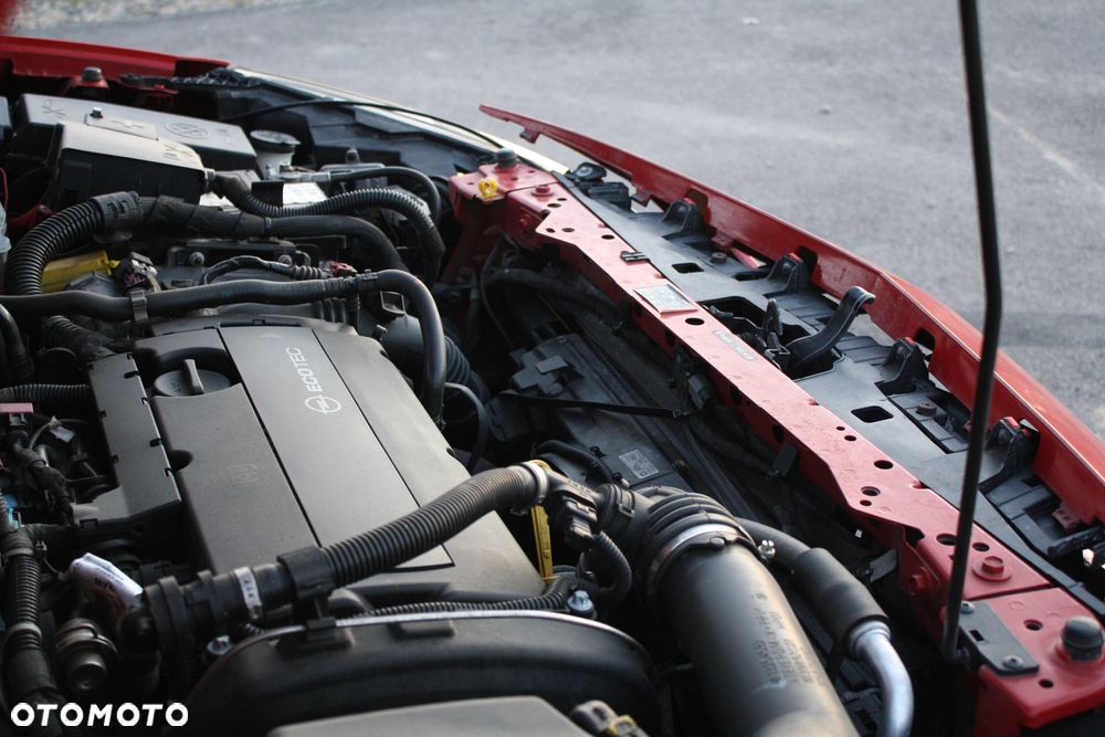 Opel Astra 1.6 Turbo Sport - 16