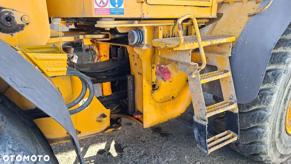 Volvo L 120 E 4X4 - 25