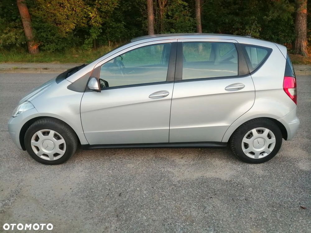 Mercedes-Benz Klasa A 150 Classic Edition 10 - 11
