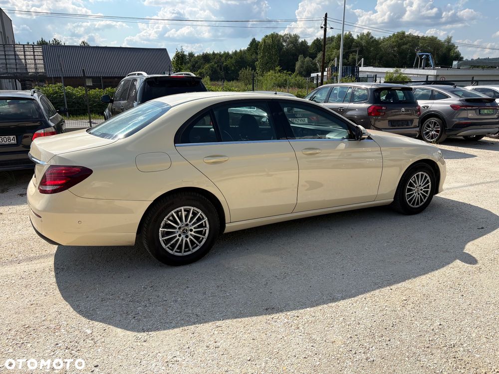 Mercedes-Benz Klasa E 200 d 9G-TRONIC Exclusive - 9