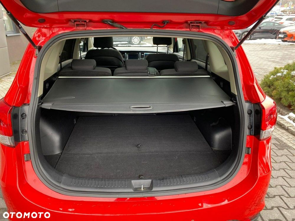 Kia Carens - 6