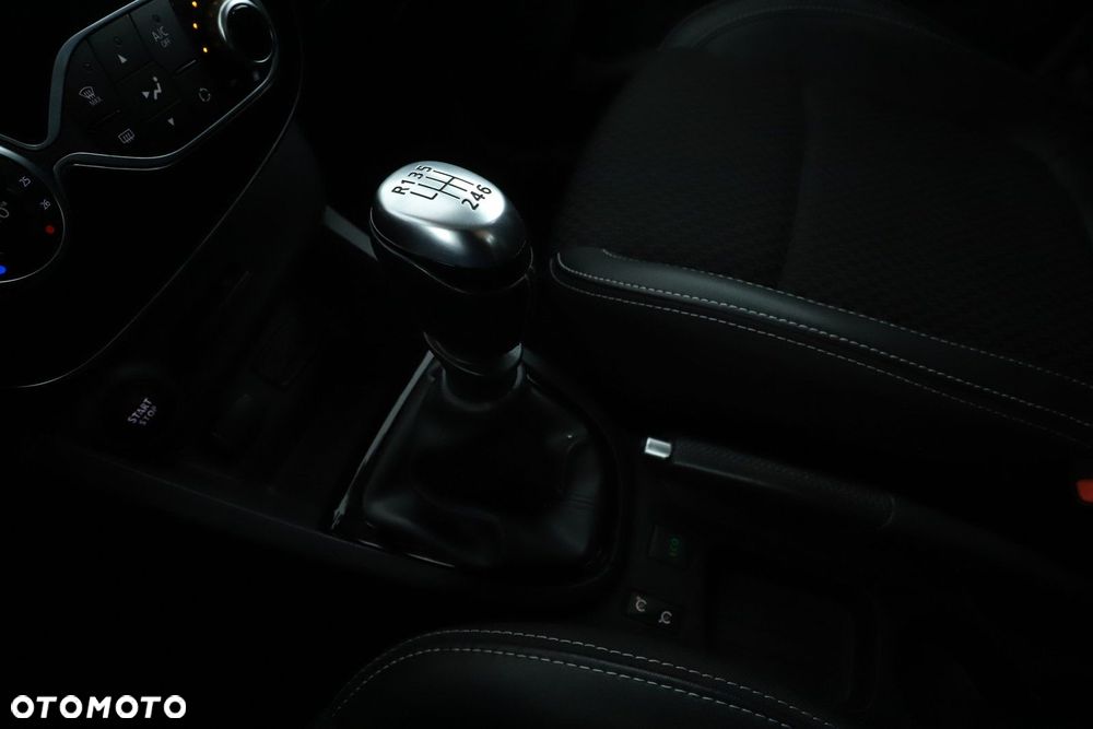 Renault Clio - 17
