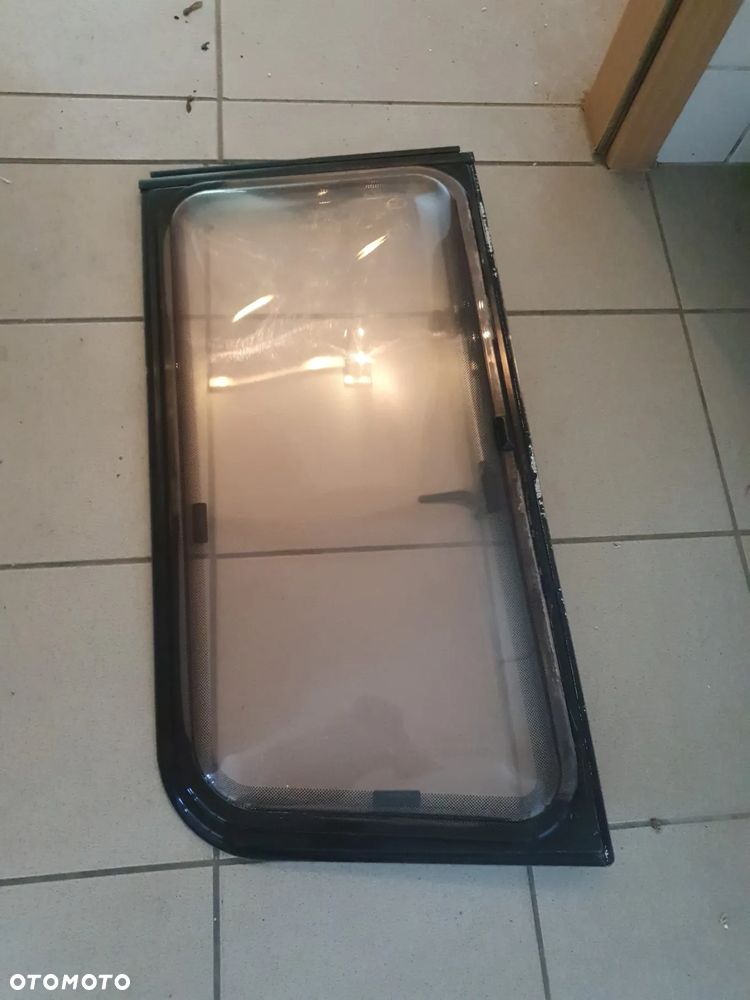 Okno uchylne szyba do przyczep kempingowych Elddis Typhoon 2000 - 2002 - 1