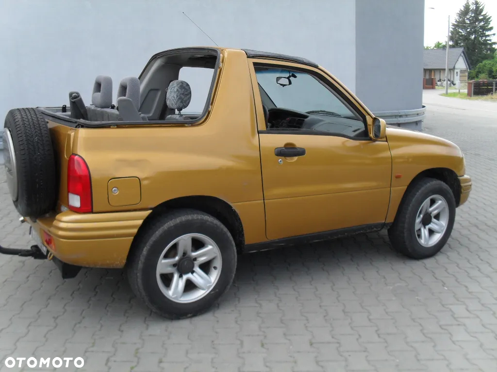 Suzuki Grand Vitara 2.0 - 16