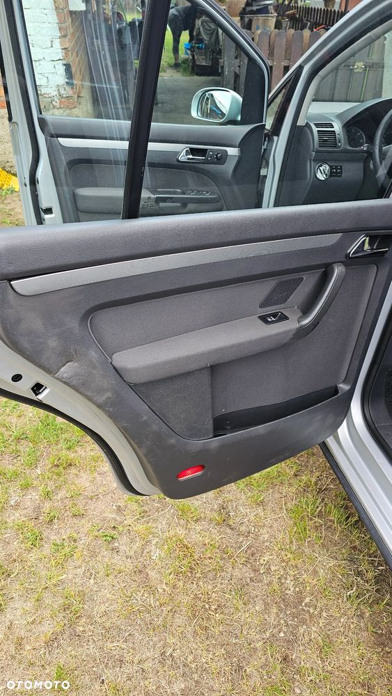 Volkswagen Touran 1.9 TDI Trendline - 26