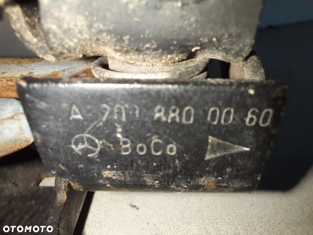 MERCEDES W203 00-04 KOMBI ZAMEK MASKI KLAPY SILNIKA A2038800060 359U - 4