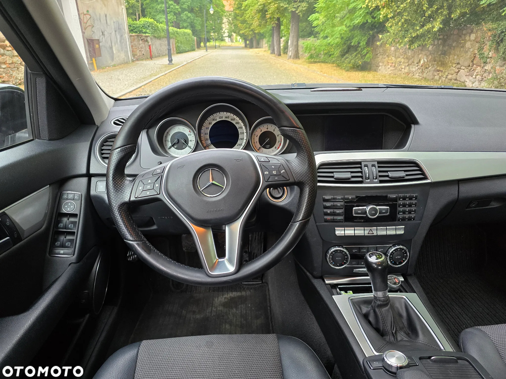 Mercedes-Benz Klasa C 180 BlueEFFICIENCY Avantgarde - 8