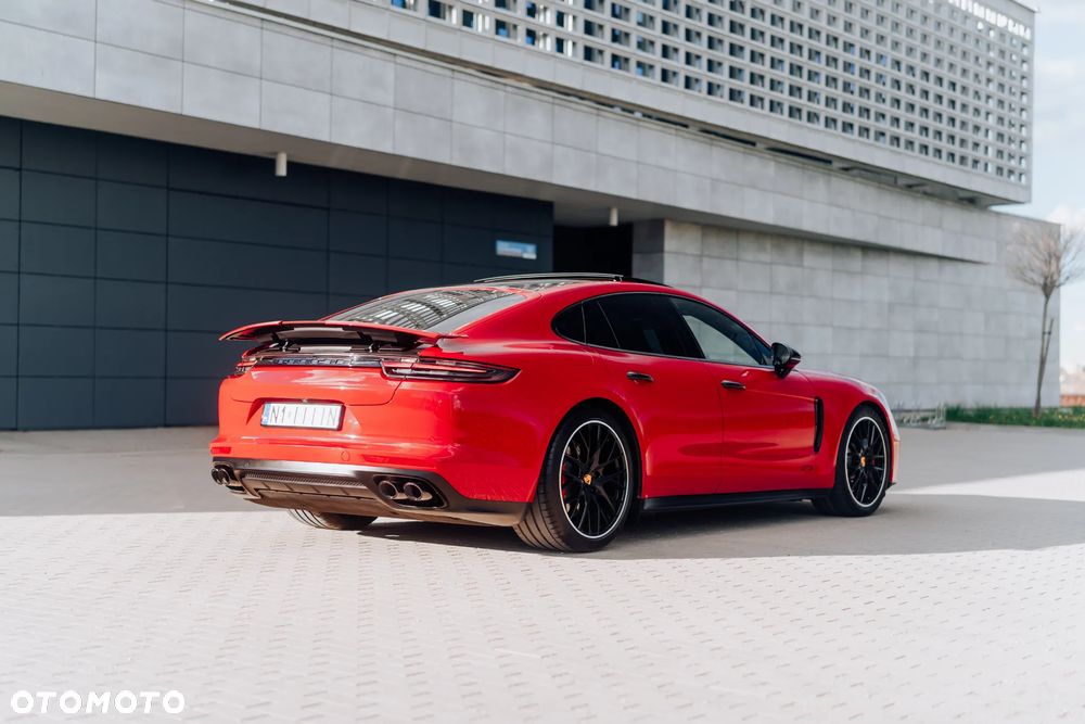 Porsche Panamera GTS - 4