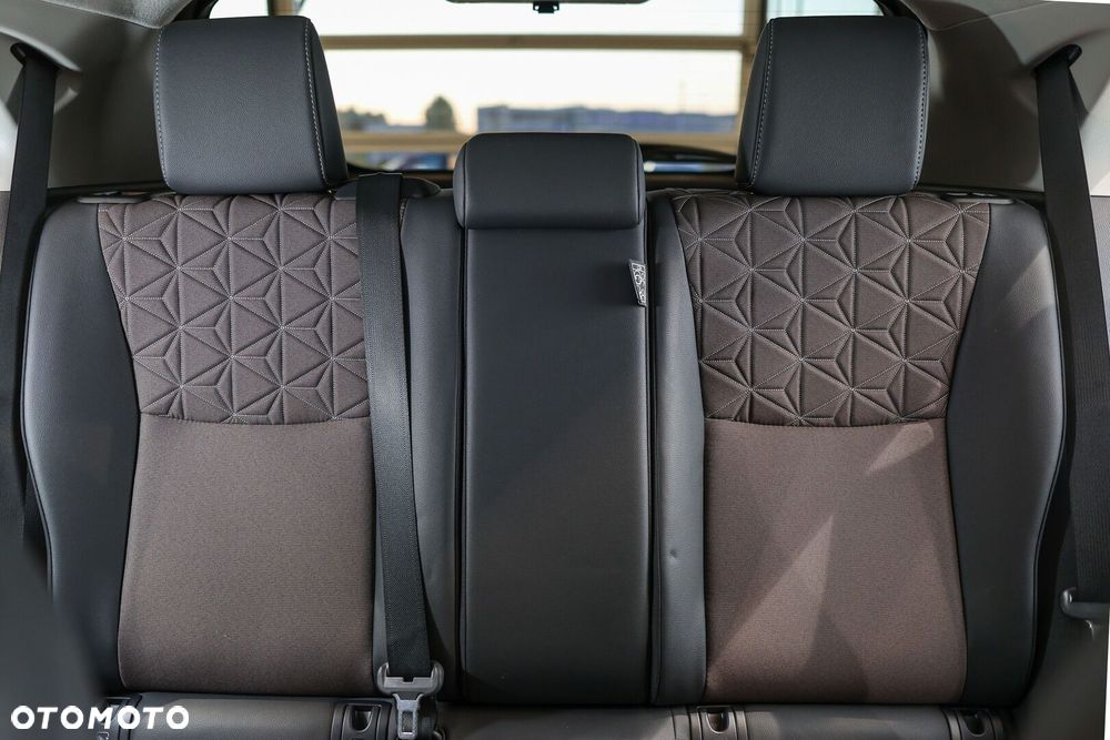 Toyota Yaris Cross - 15