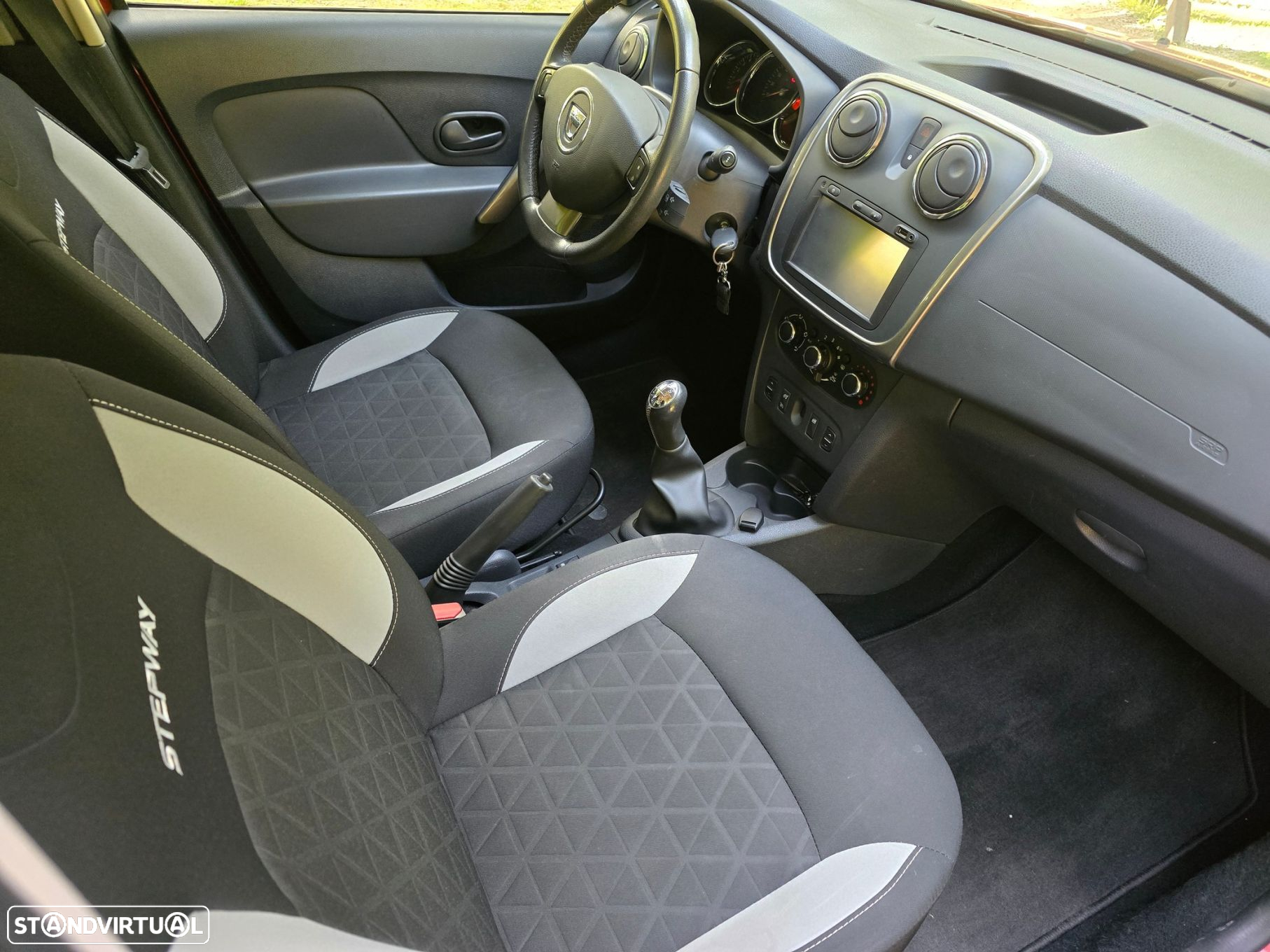 Dacia Sandero 0.9 TCe Comfort - 27