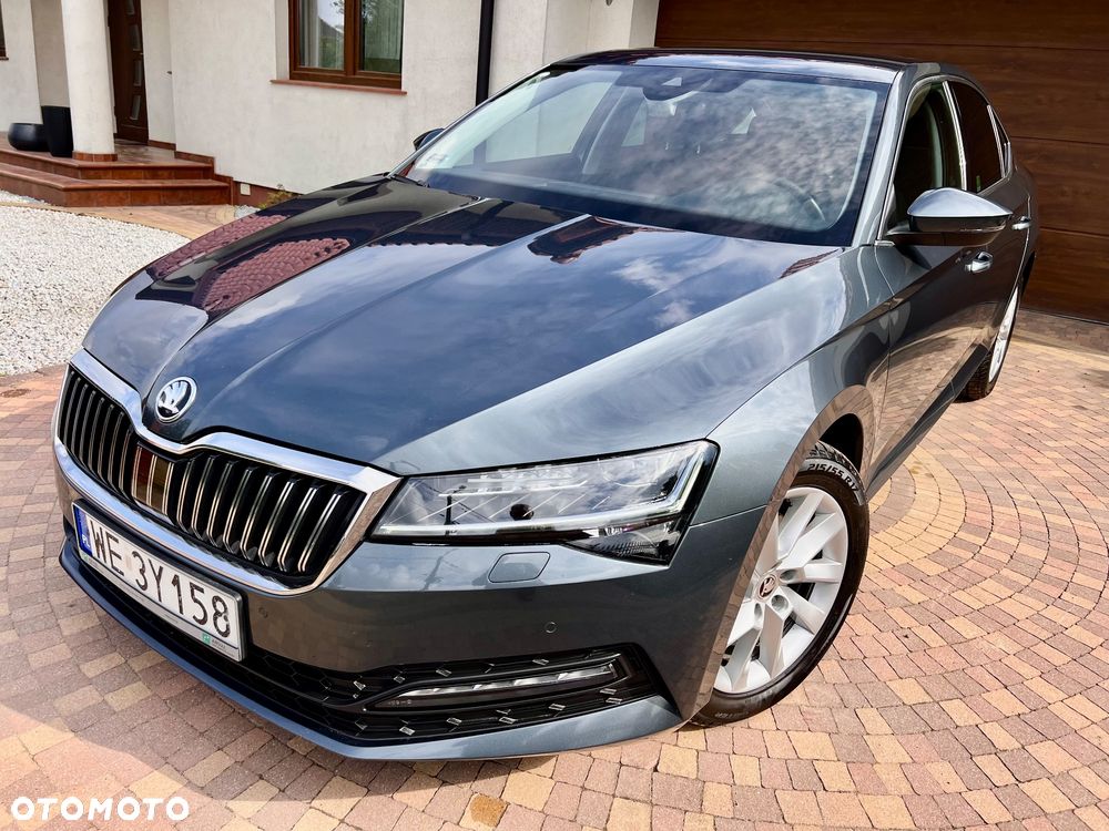 Skoda Superb ver-2-0-tdi-scr-ambition-dsg - 17