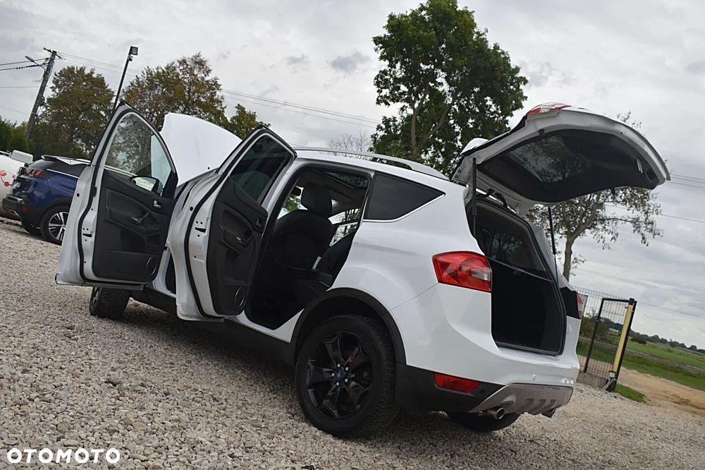 Ford Kuga 2.0 TDCi 2x4 Titanium - 14