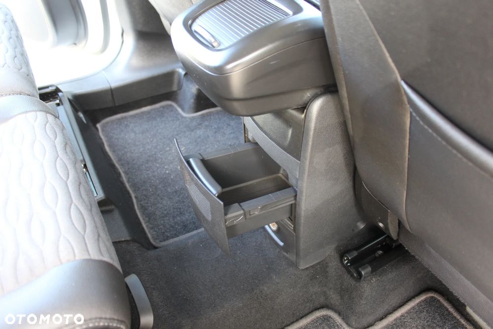 Opel Zafira - 22