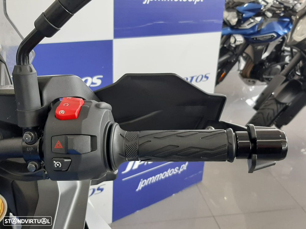 Suzuki GSX S 1000GX 2 MALAS - 9