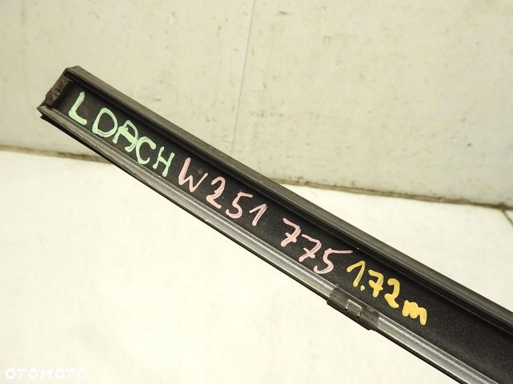LISTWA DACHOWA DACHU LEWA 775 MERCEDES R W251 - 2