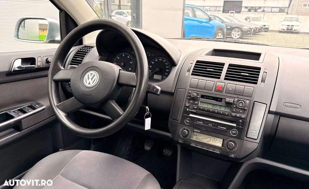 Volkswagen Polo - 9