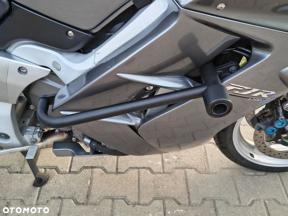 Yamaha FJR - 7
