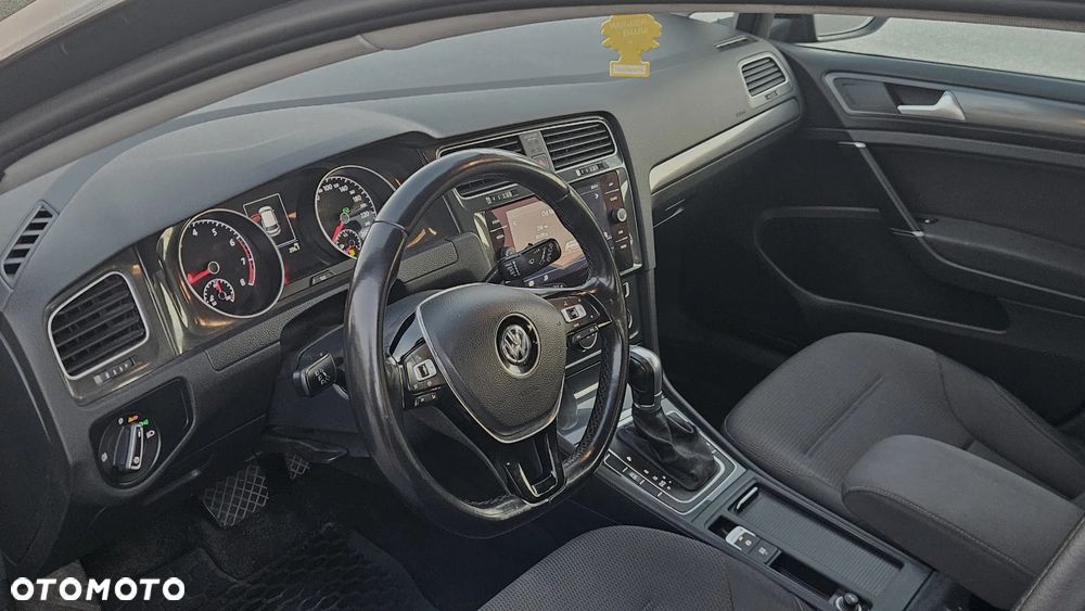Volkswagen Golf 1.5 TSI BMT Comfortline DSG - 34