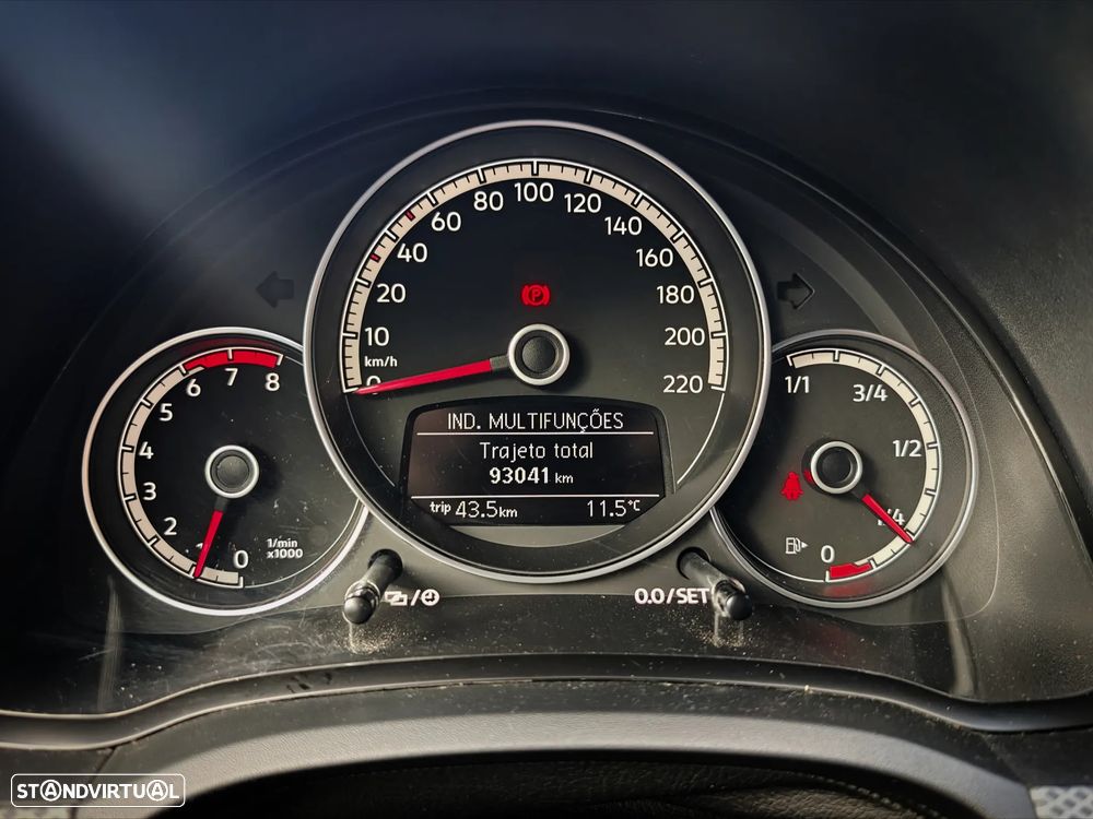 VW Up! Active - 11