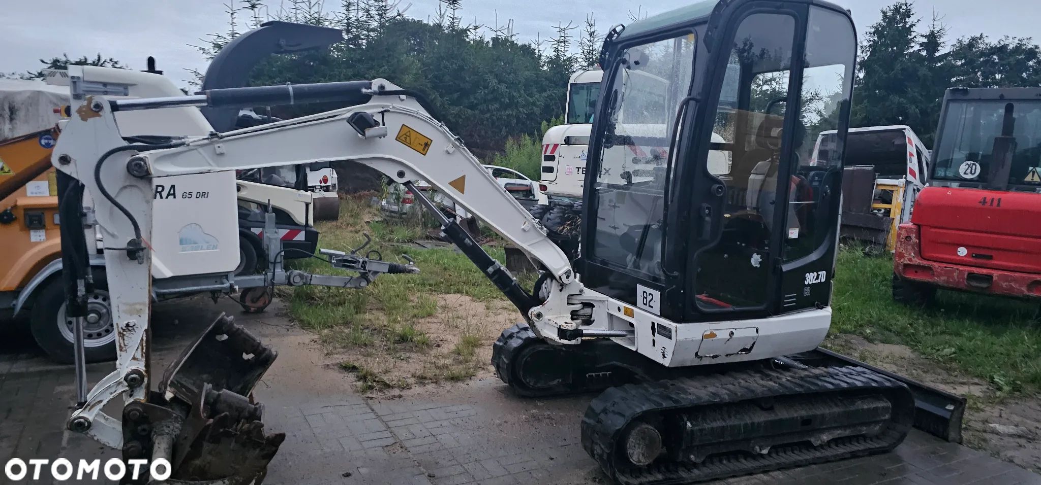 Caterpillar mini koparka CAT 302.7D CR + 3 łyżki 2,8T - 1