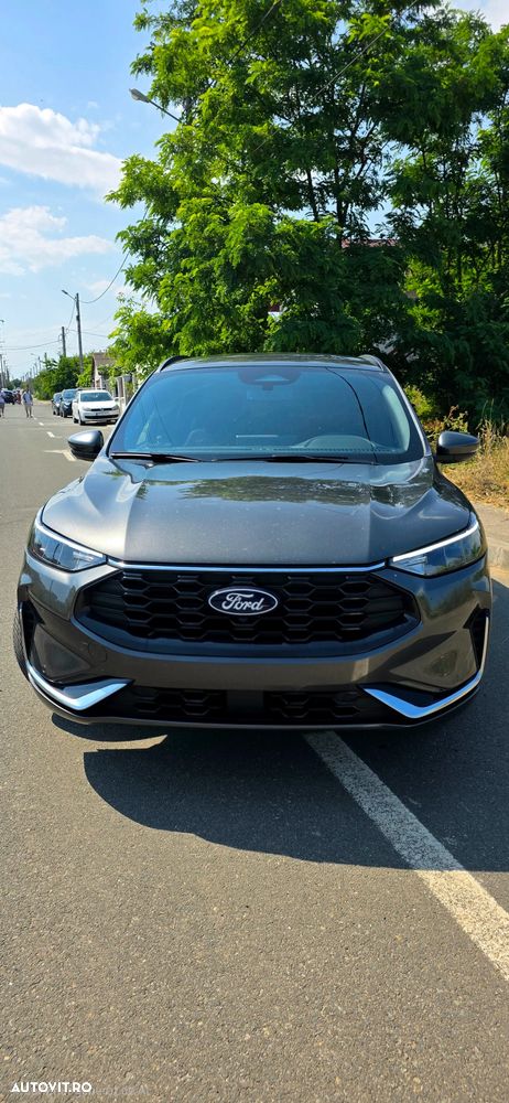 Ford Kuga - 2