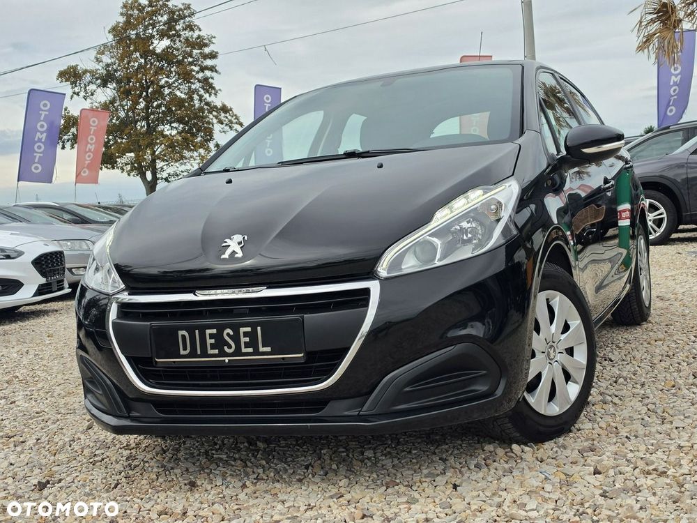 Peugeot 208 - 8