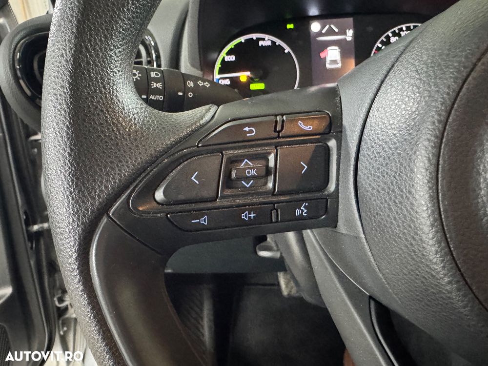 Toyota Yaris 1.5 VVT-i HSD Exclusive Style - 11